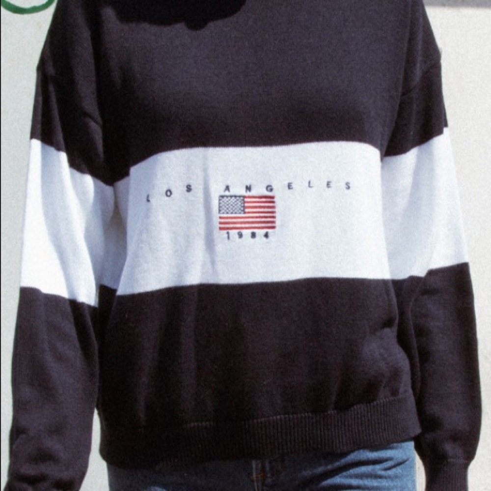 BRANDY MELVILLE Black & White L.A Sweater